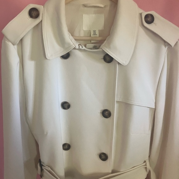 Elegant Cream Double-Breasted Women's Trench Coat - Picture 2 of 4